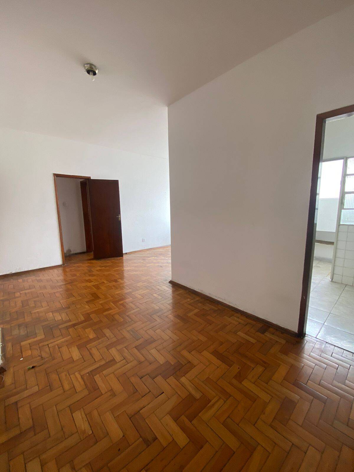 Apartamento à venda com 1 quarto, 45m² - Foto 4