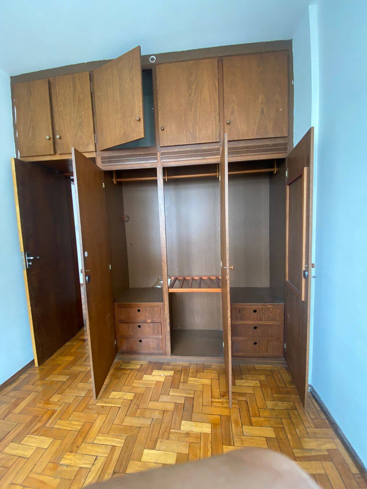 Apartamento à venda com 1 quarto, 45m² - Foto 13