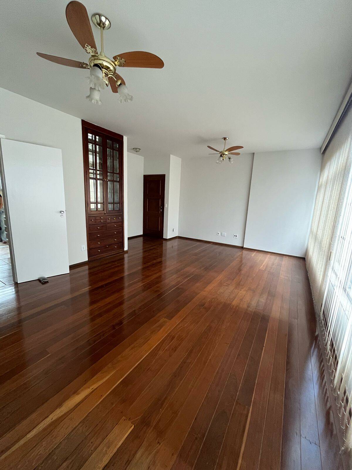 Apartamento para alugar com 3 quartos, 120m² - Foto 5