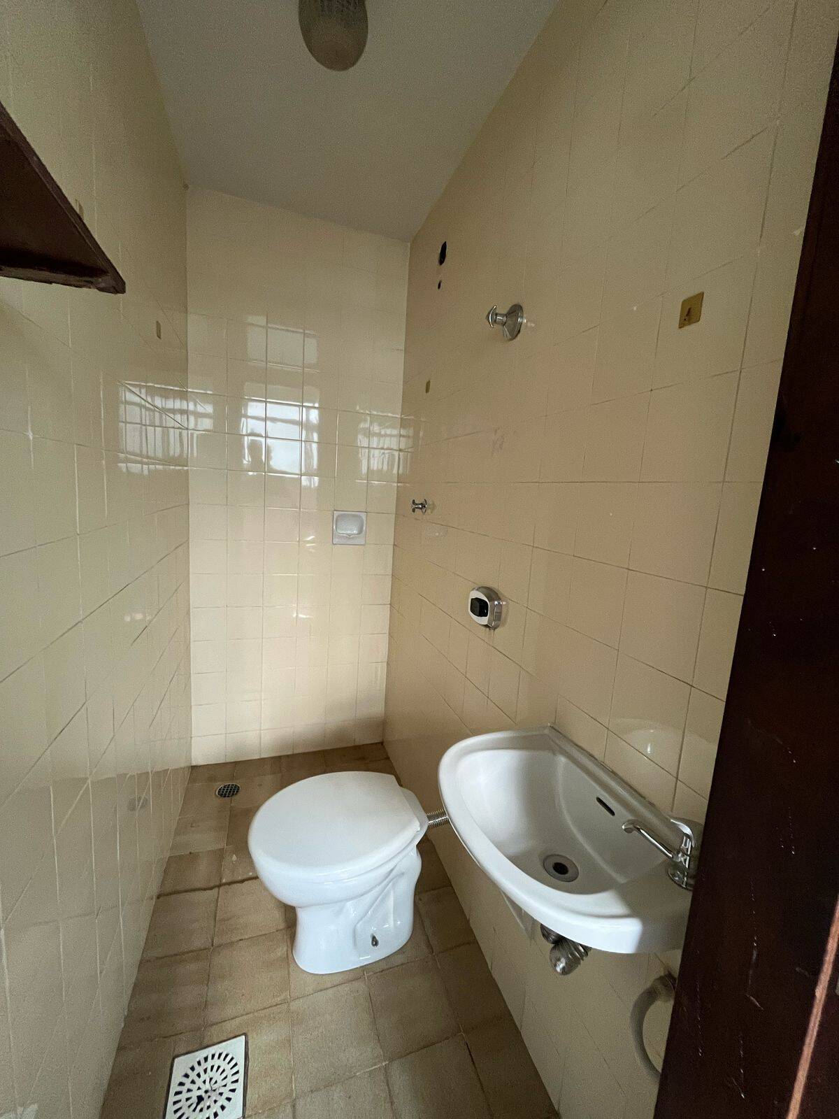 Apartamento para alugar com 3 quartos, 120m² - Foto 11