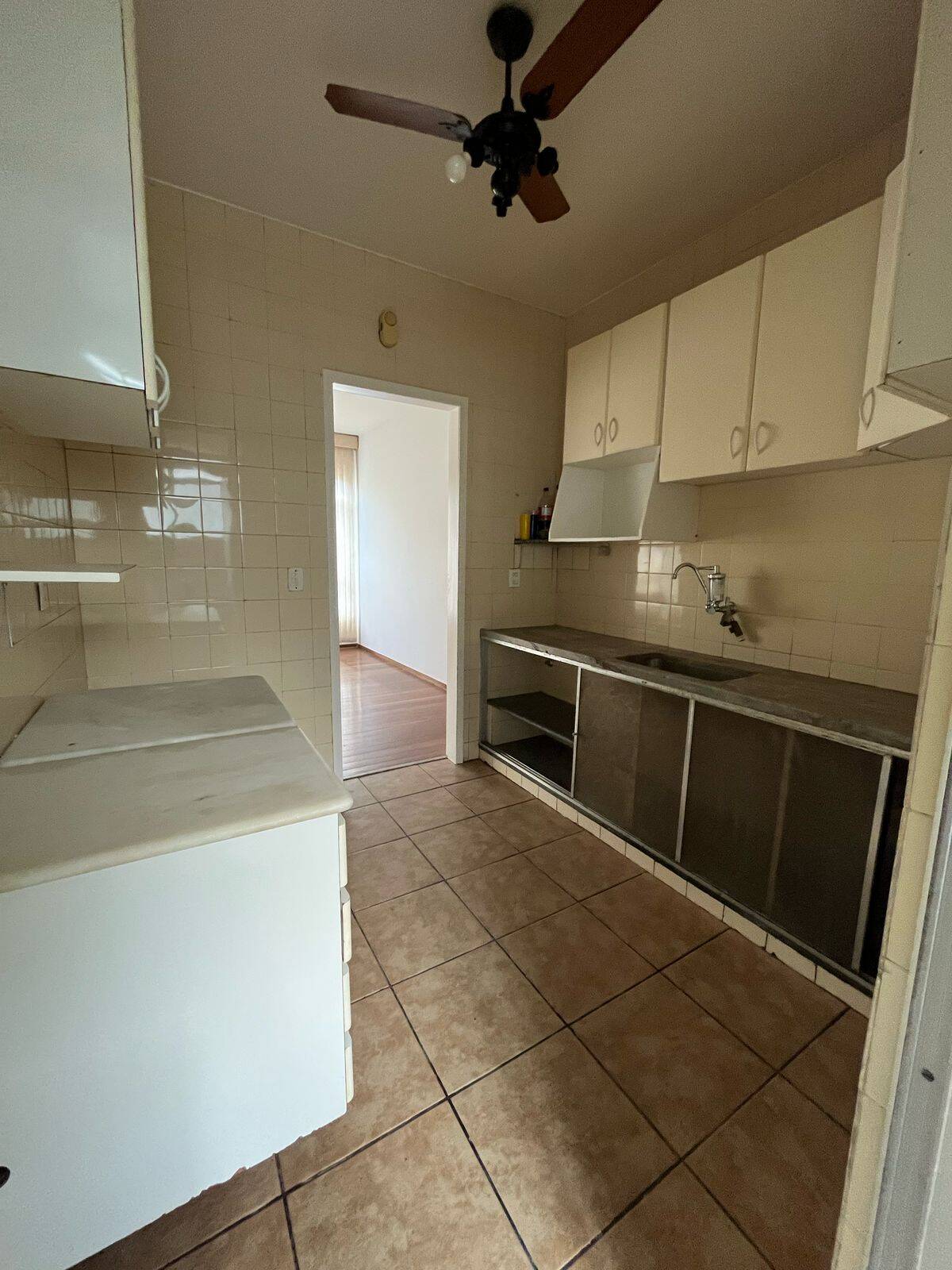 Apartamento para alugar com 3 quartos, 120m² - Foto 9