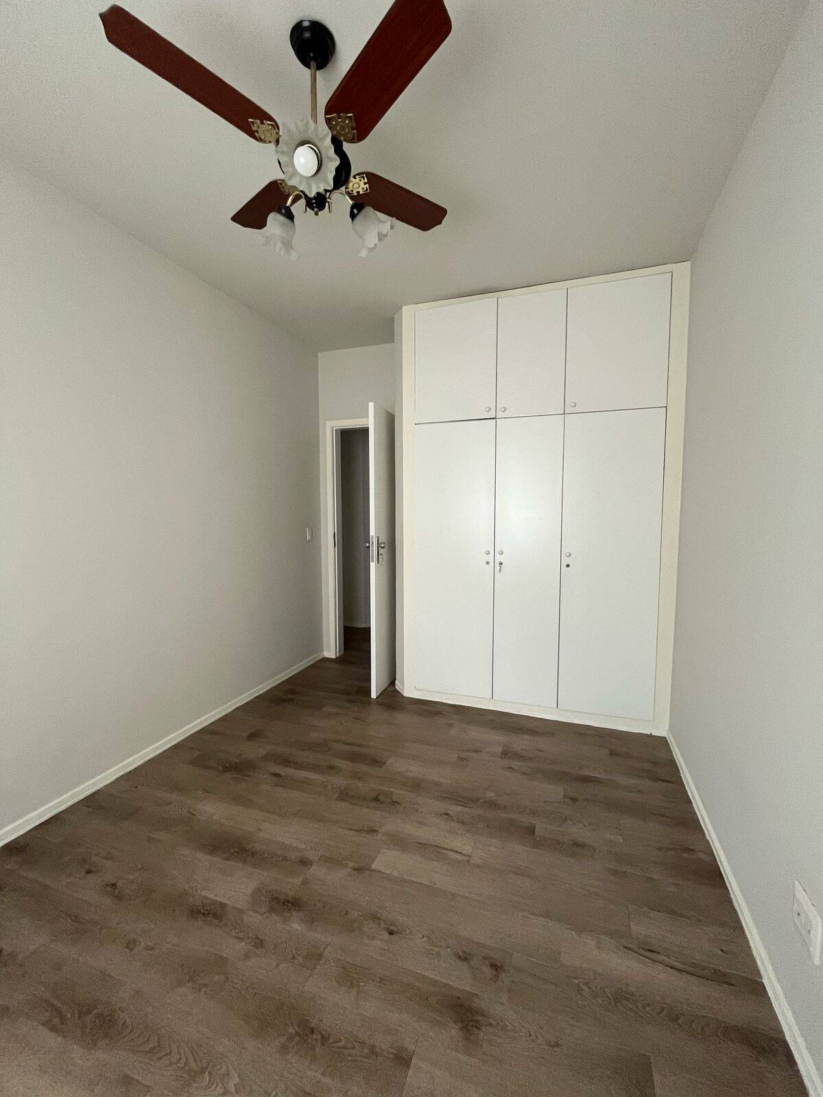 Apartamento para alugar com 3 quartos, 120m² - Foto 16