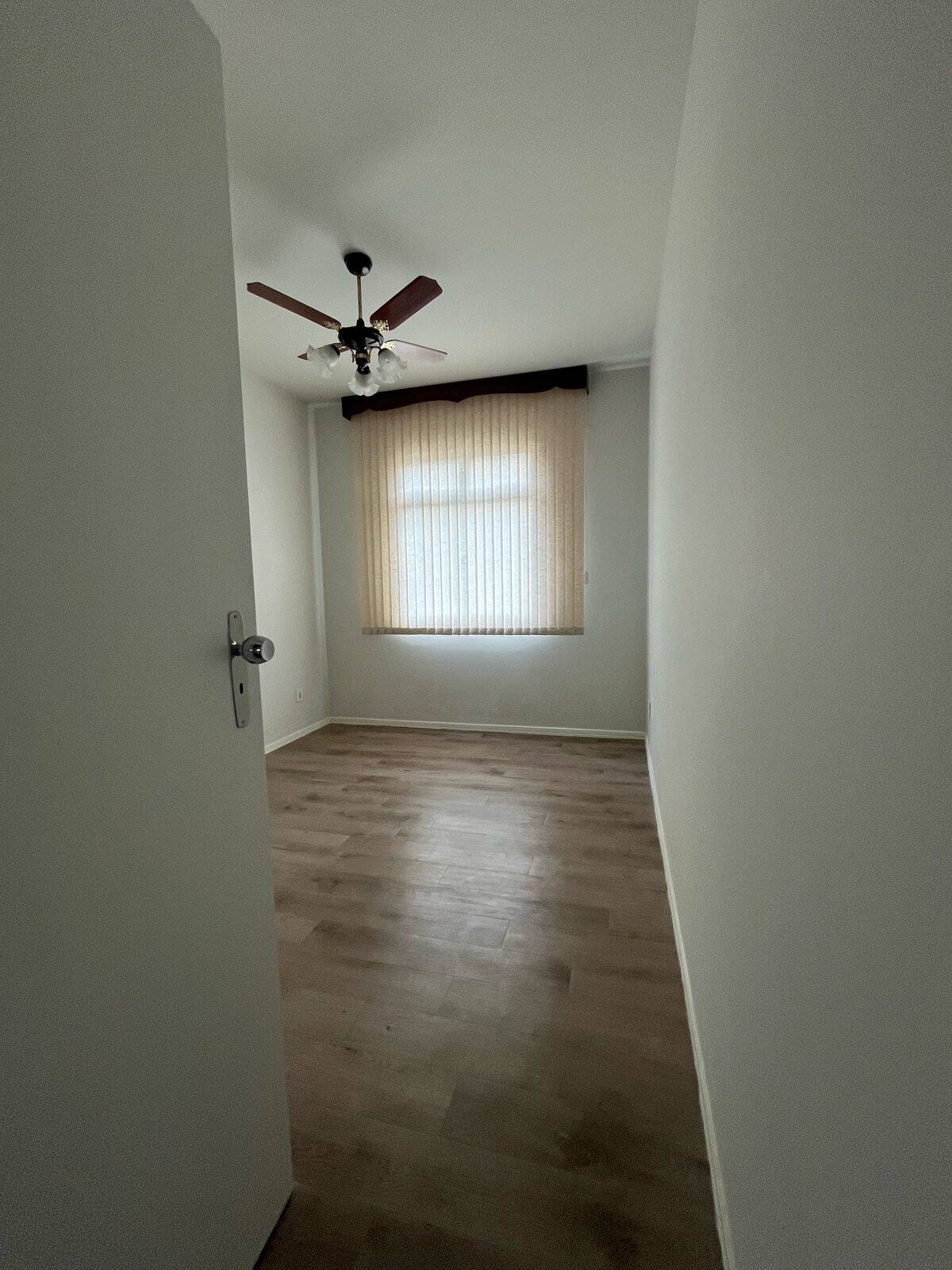 Apartamento para alugar com 3 quartos, 120m² - Foto 15