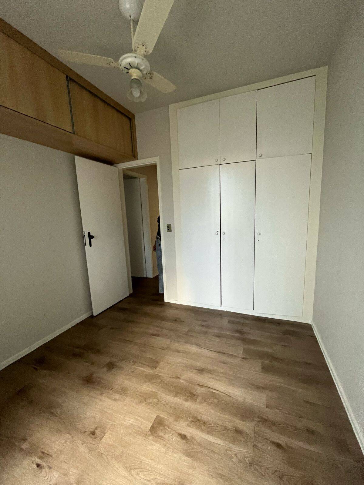 Apartamento para alugar com 3 quartos, 120m² - Foto 19