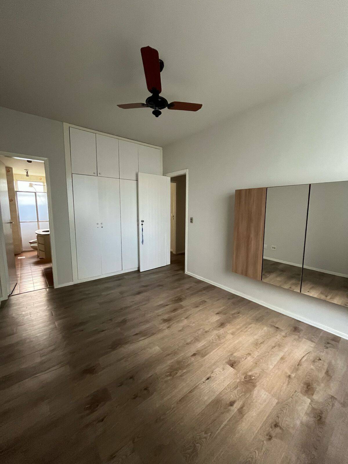 Apartamento para alugar com 3 quartos, 120m² - Foto 22