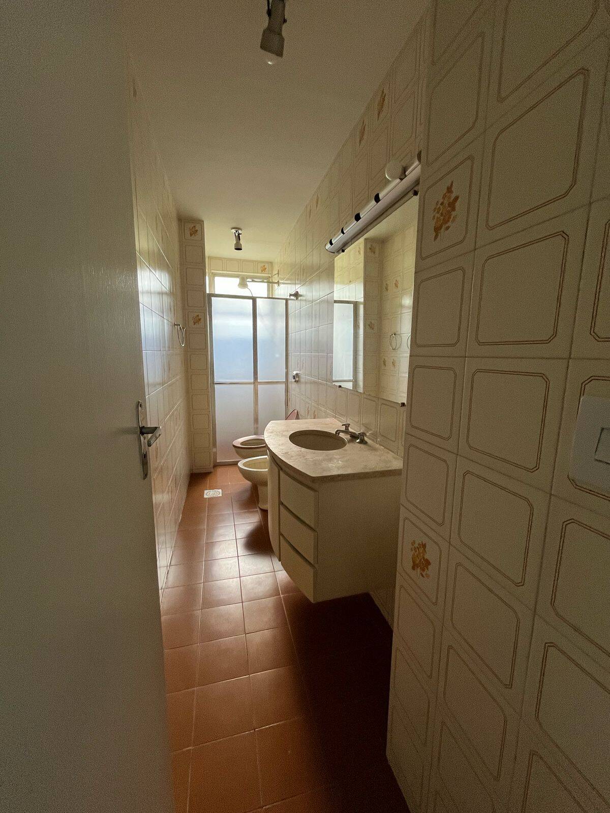 Apartamento para alugar com 3 quartos, 120m² - Foto 23