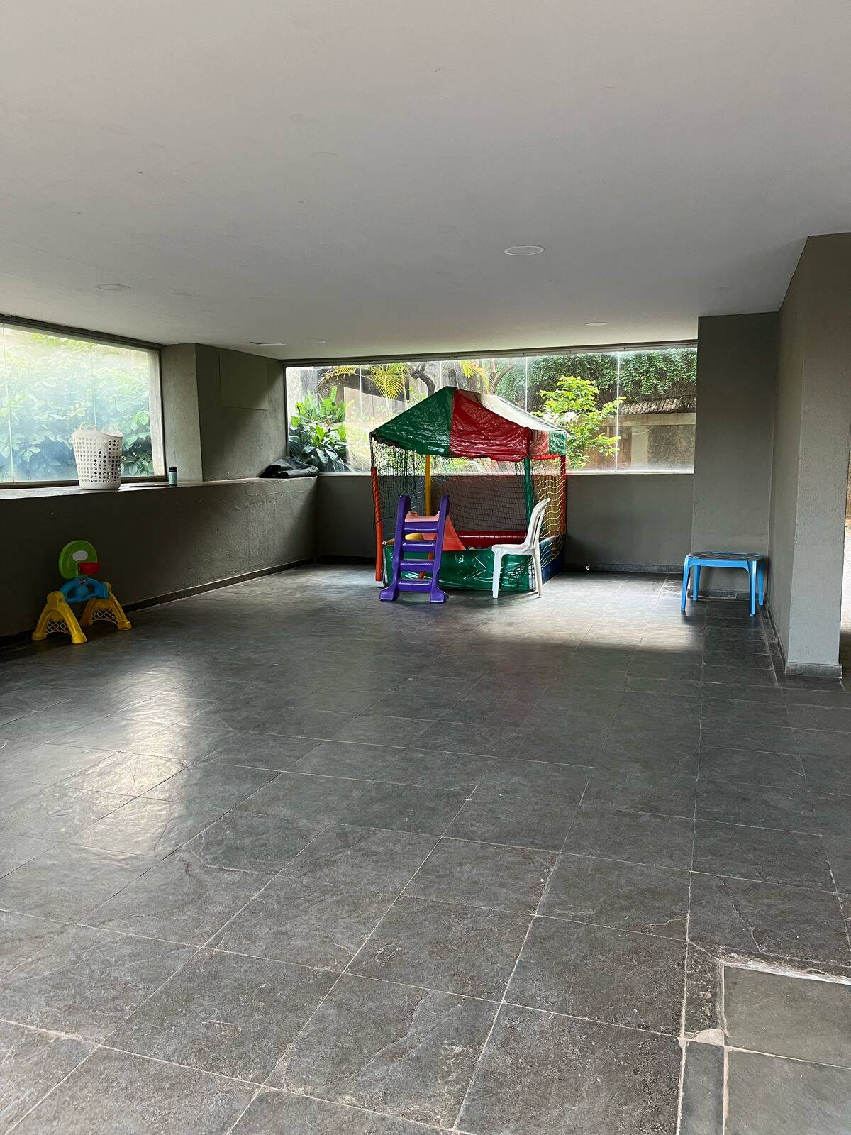 Apartamento para alugar com 3 quartos, 120m² - Foto 43