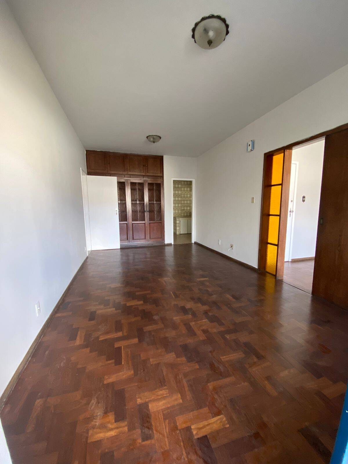 Apartamento para alugar com 3 quartos, 120m² - Foto 3