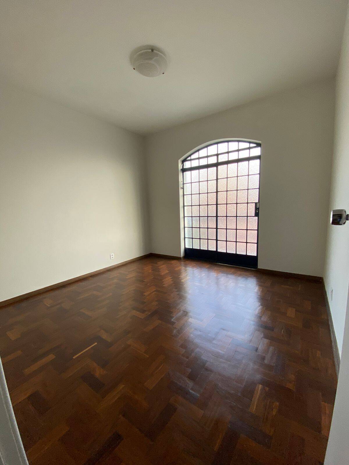 Apartamento para alugar com 3 quartos, 120m² - Foto 22