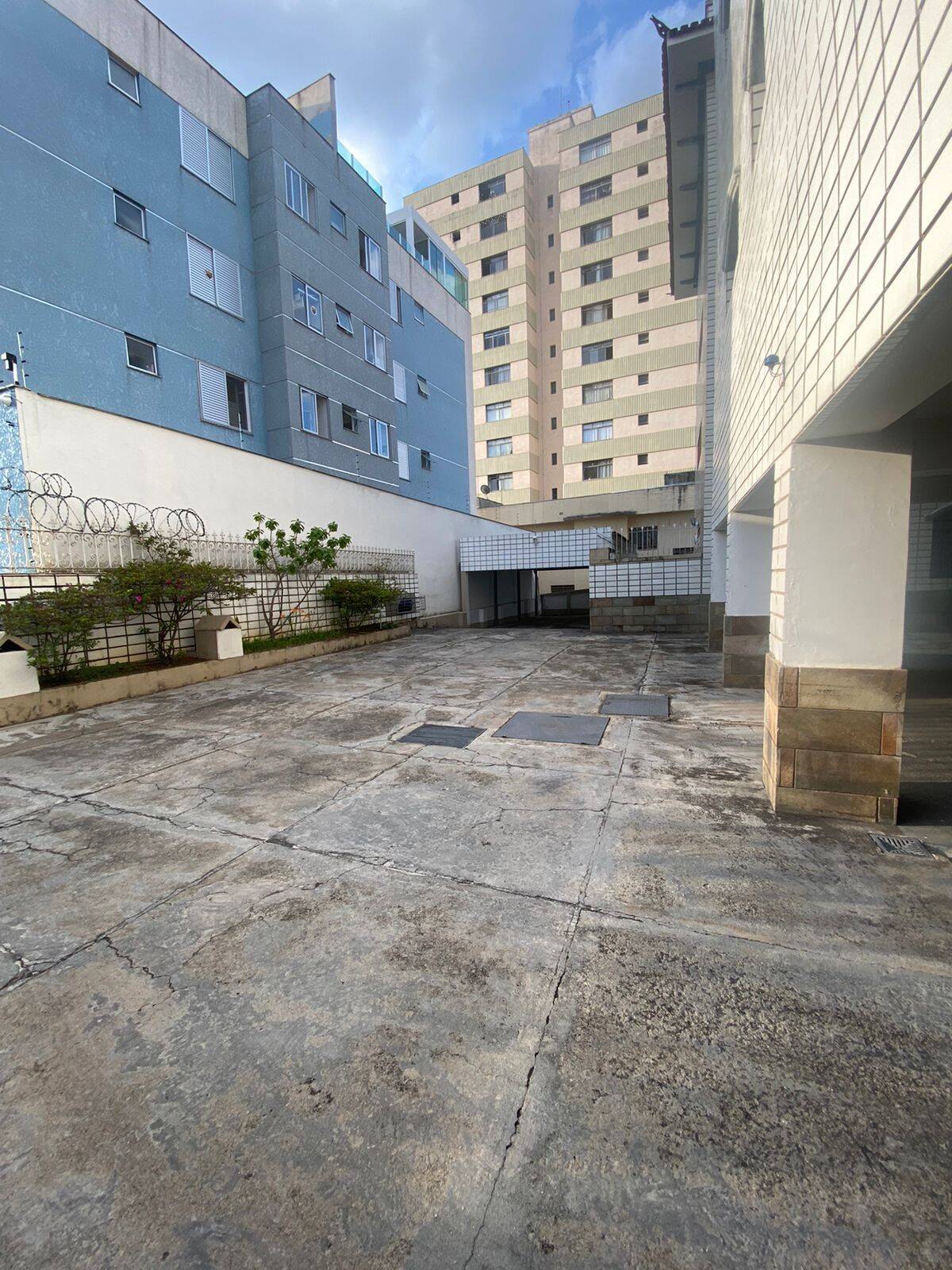 Apartamento para alugar com 3 quartos, 120m² - Foto 34